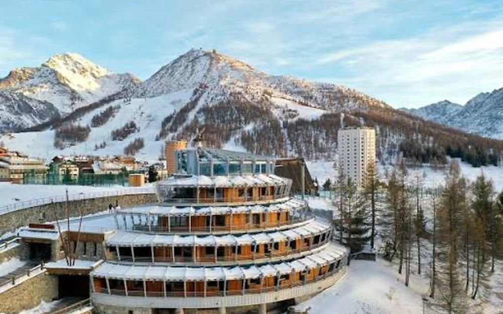 Nest Mountain Hotel
